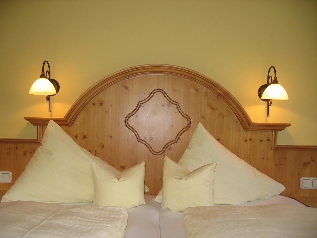 Gaestehaus Rottenspacher Кёссен Экстерьер фото